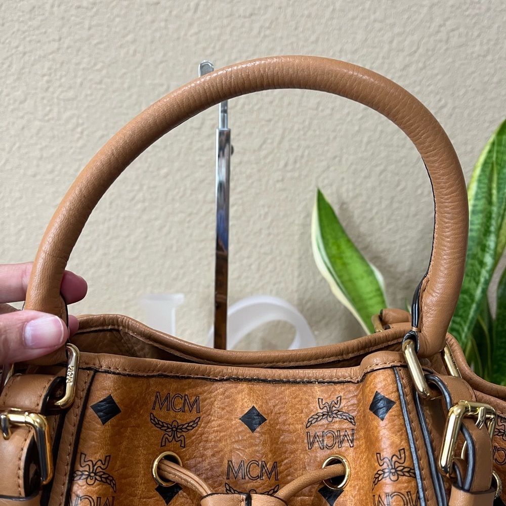 MCM COGNAC VISETOS DRAWSTRING BAG - Picture 7 of 16